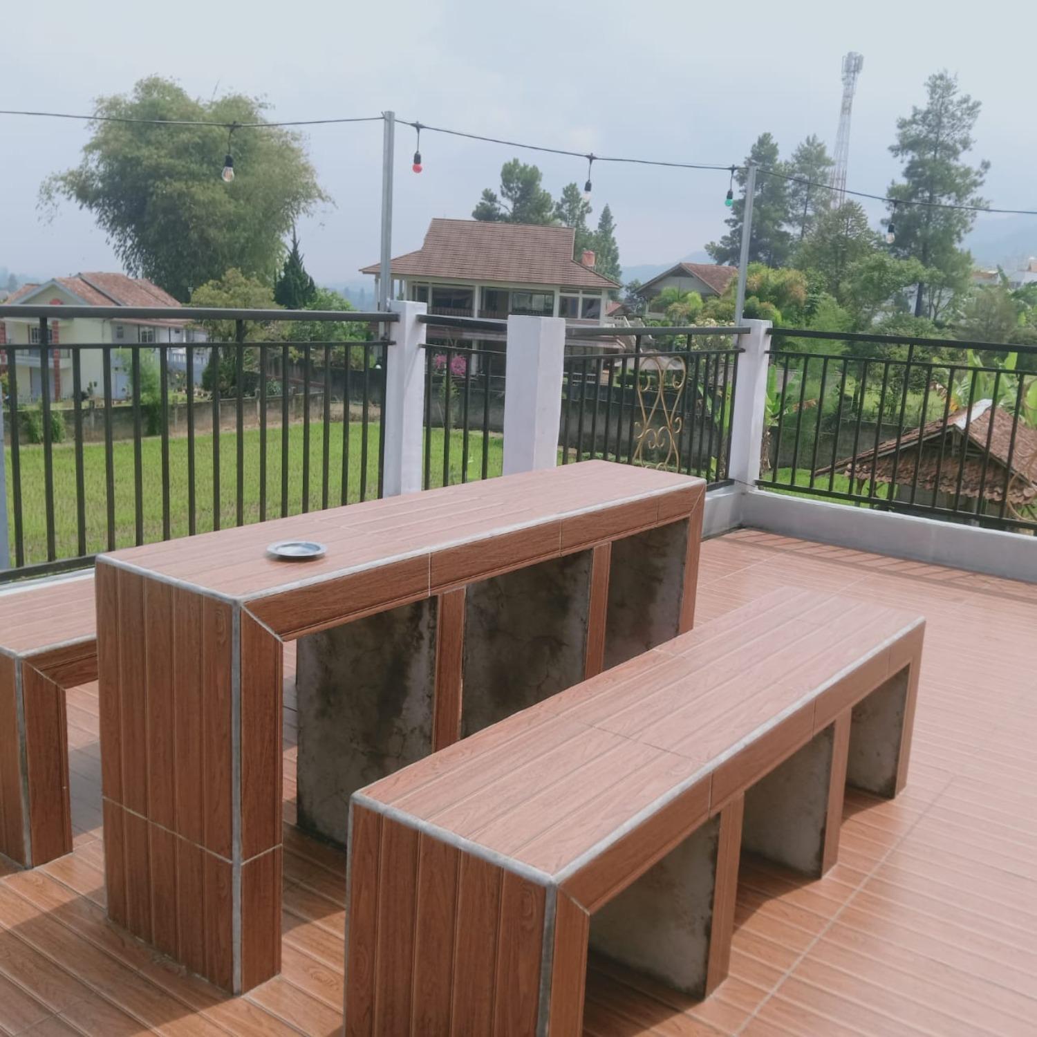 Villa Putih Tjisarua Exterior foto